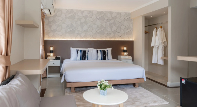 Люкс Corner с балконом Heeton Concept Hotel Pattaya by Compass Hospitality