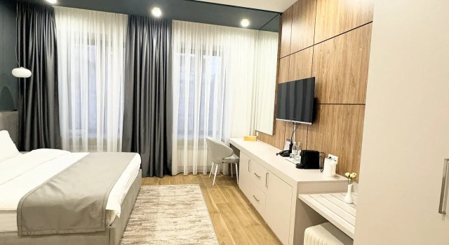 Hotel Ser In Hotel
