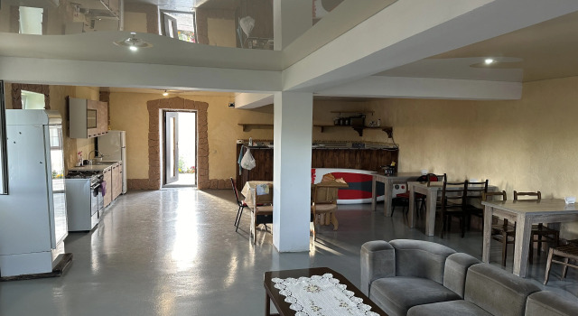 Camera Economy Amra Guest house