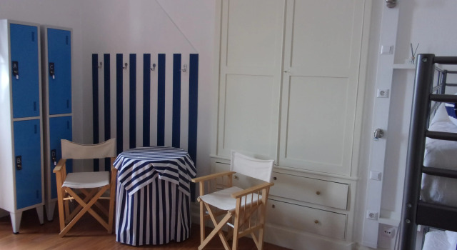 Кровать в общем номере Hostel 402