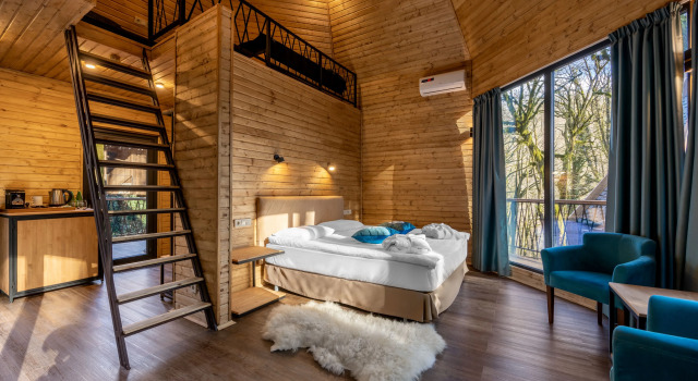 Четырёхместный семейный коттедж Дуплекс с красивым видом из окна Riverside Resort&Spa