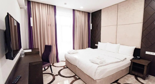 East Palace Hotel