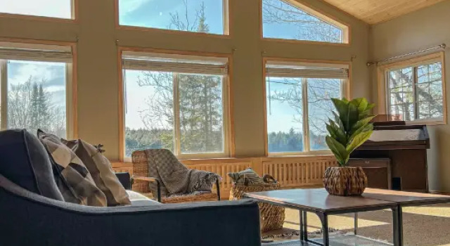 Коттедж с 5 комнатами Курортный отель Ahmic Lake Resort