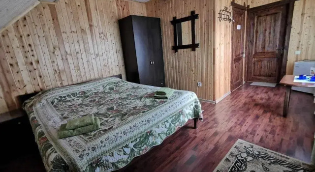 Трёхместный номер (Корпус) Комфорт Гостевой дом Скала Монах