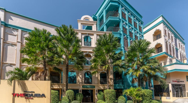 Quba by Montraj Pattaya, previously The Quba Hotel Pattaya, Забронировать Отель Отели Паттайя с бассейном, рядом с Пешеходная улица, Бассейн