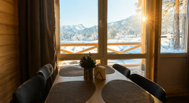 4-Mestny Barnkhaus s Panoramnymi Oknami Apartments, Rezervați Apartament Arşan Tunkinsky District
