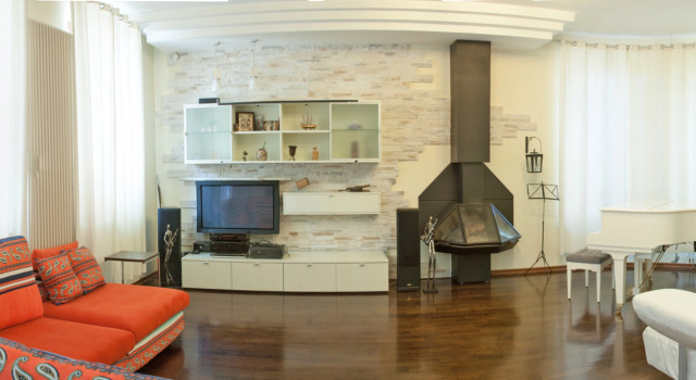 Вилла Platan Residence, Забронировать Вилла Отели Одессы с бассейном, рядом с Стадион Спартак, Бассейн