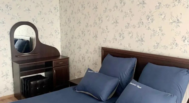 Prostornye Apartamenty V Samom Tsentre Apartments, Book Lejlighed Hoteller i Kaliningrad med pool, nær Railway Gate, Swimmingpool
