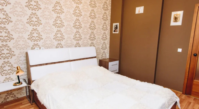 Gostevaya Alesya Na Malyisheva 4B Flat 5, Buchen Sie Ferienwohnung Jekaterinburg (und Umgebung) 