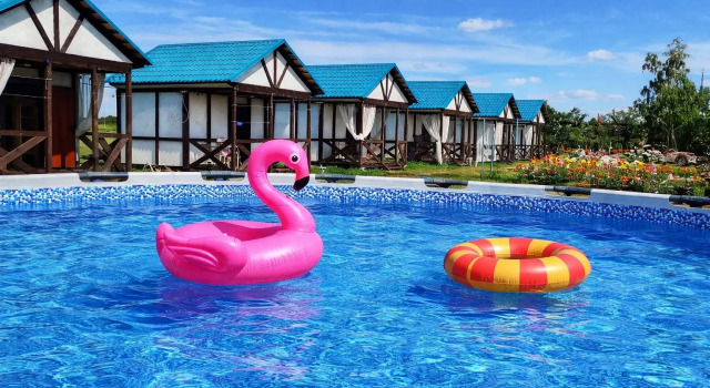 Usadyba Gusli, Boek Camping Hotels in Kraj Altaj met parkeren, Parkeren