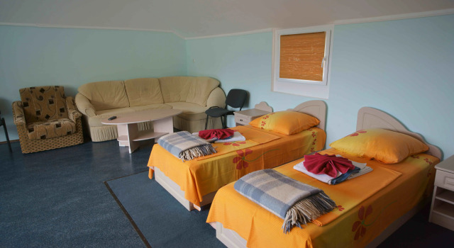 Palmira Sad Hotel, Book Hotel Kurpaty Yalta Gavan'