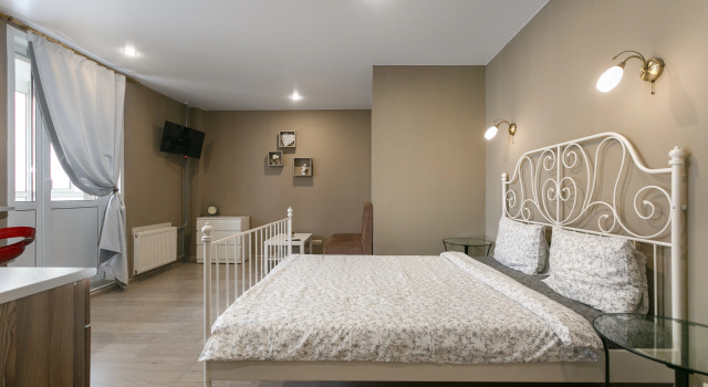 Двухместный номер Superior с балконом и с видом на город GERBERA APARTMENT Жд Вокзал
