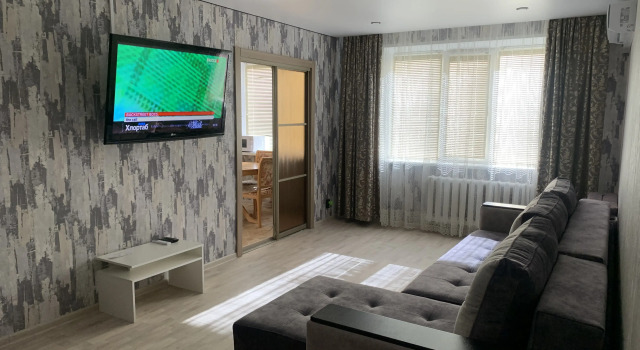 Sutochno Tobolsk Flat, Prenota Appartamento Hotel a Tyumen Region con parcheggio, Parcheggio