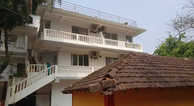 Morjim Sea Waves Hotel, Prenota Hotel Morjim 