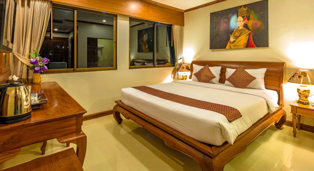 Двухместный номер Superior с красивым видом из окна Отель Azhotel Patong