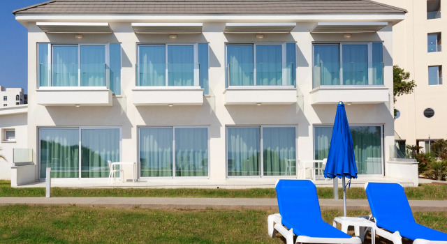 Ocean Suites Luxury Apartments, Rezervovat Apartmán Hotely v Protaras s bazénem, poblíž Fig Tree Bay Beach, Bazén