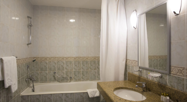 Двухместный люкс с видом на город Atyrau Dastan Hotel