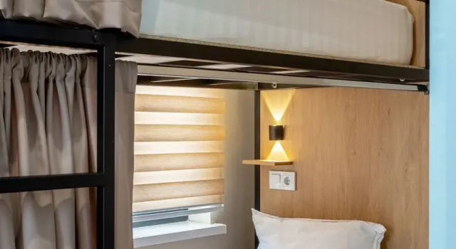 Bett im Wohnheim (Männerwohnheim) Bodo