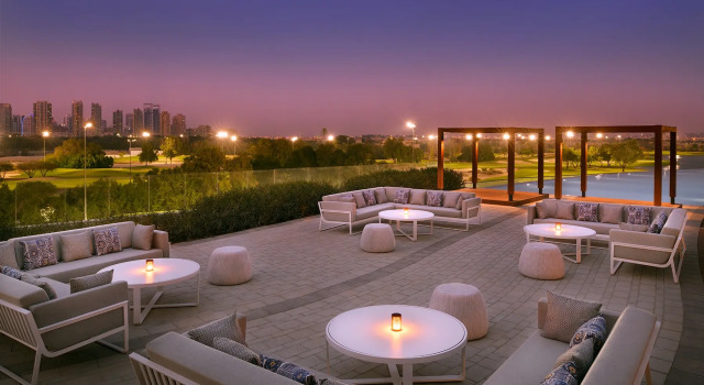 Отель Vida Emirates Hills