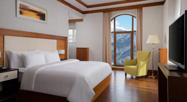 Люкс Красная Поляна 2-этажный с 3 комнатами Mövenpick Hotel Krasnaya Polyana
