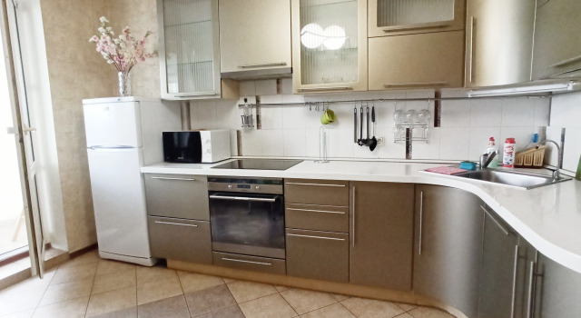 Milyj Dom (DearHome) Na Kuzminskoy Flat, Rezervovat Apartmán Hotely v Lyuberetsky District s parkováním, Parkování