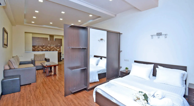 Апартаменты Perte House on Tsitsernakaberd Xchuxi 1/2