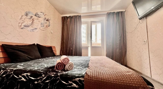 Trekhkomnatnaya Na Ulitse Demyyana Bednogo 104 Flat, Prenota Appartamento Tjumen' 