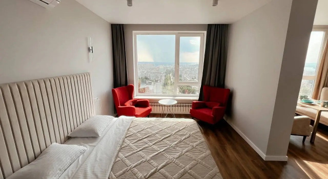 S Panoramnym Vidom Na Gorod Flat, Prenota Appartamento Hotel a Samara con parcheggio, Parcheggio