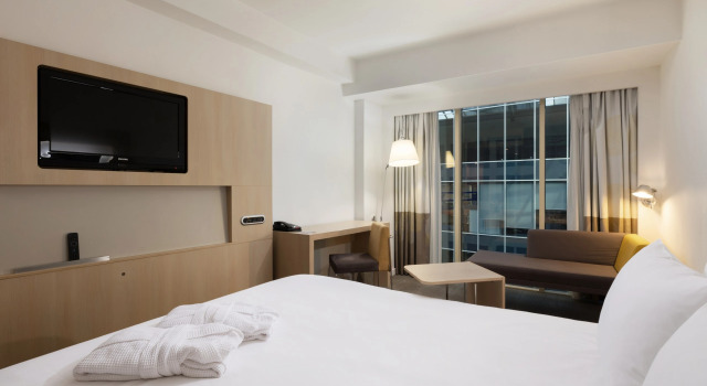 Двухместный номер Стандартный с видом в атриум Отель Novotel Москва Сити