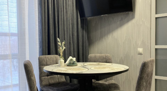 Uyutnaya V Tsentre Goroda Flat, Prenota Appartamento Hotel a Altaysky Kray con parcheggio, Parcheggio