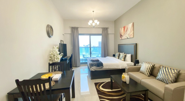 Апартаменты Апартаменты Studio | Burj khalifa & Lake view | Business Bay