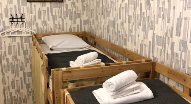 Кровать в общем номере Меблированные комнаты Old Flat  на 1-ой Советской