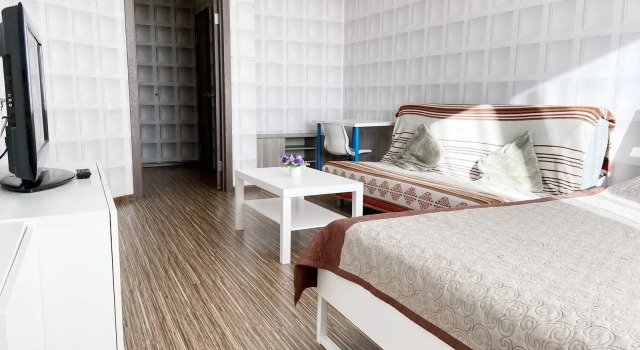 Na Ulitse Chervishevskiy Trakt 58 Flat, Prenota Appartamento Hotel a Tyumen Region con parcheggio, Parcheggio