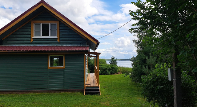 Famille cottage Vue sur le lac Nikolskiy Stan Recreation Camp