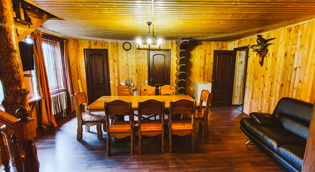 Baza Otdykha Family House, Prenota Base turistica Hotel a Anello d'Oro con parcheggio, Parcheggio