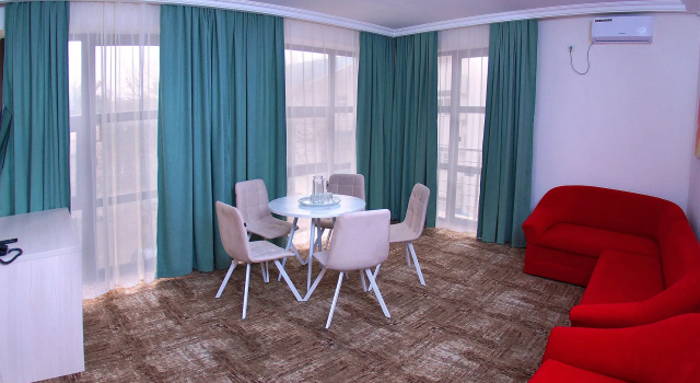 Люкс with Mini-kitchen с 2 комнатами Отель Центральный
