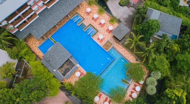 Peach Blossom Resort & Pool Villa