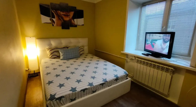 Dvukhkomnatnaya V Tsentre S 3 Razdelnymi Mestami Flat, Prenota Appartamento Kovrov 