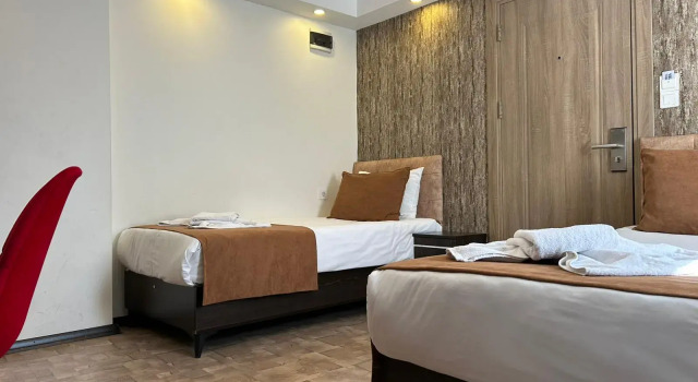 Трёхместный номер Standard с балконом HOTEL GLOBAL 2022