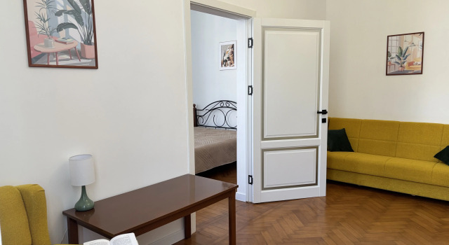 Stilnaya Kvartira ryadom s Morem i Parkom Flat, Varaa Huoneisto Hotellit Suhumi pysäköinnillä, Pysäköinti