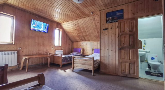 Четырёхместный номер Comfort Мини-Отель Чипер Азау