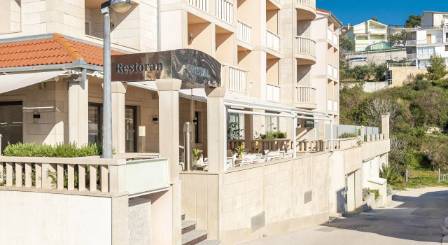 Отель Villa MiraMar