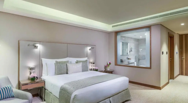 Двухместный номер Deluxe Grand Millennium Muscat Apartments and Suites connected to Mall