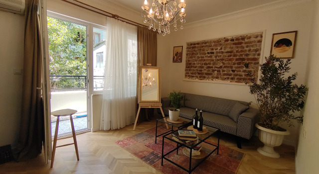 Apartments 2BR balcony house near Hilton bosphorus hotel, Забронировать Апартаменты/квартира Апартаменты Стамбула, рядом с City's Nisantasi, Апартаменты/квартира