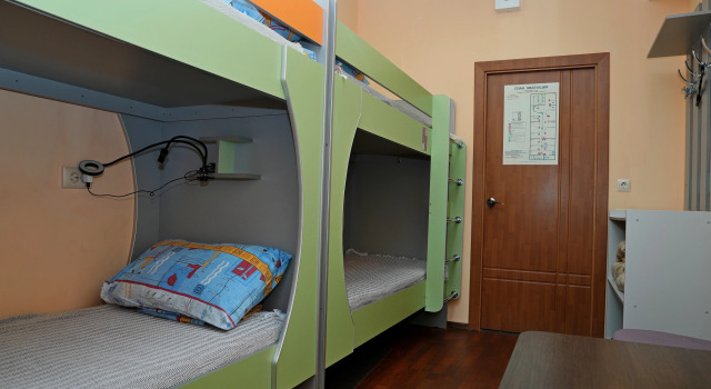 Кровать в общем номере Хостел Арбуз