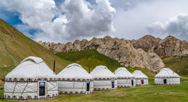 Tash-Rabat Ethno complex, Buchen Sie Campingplatz Naryn Naryn region