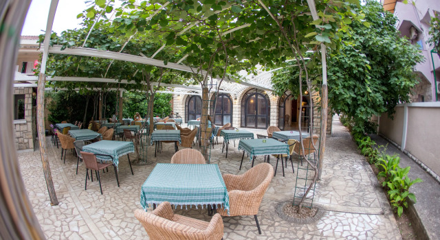 Sea Star Mini-hotel, Book Inn Motels in Budva County, Motel