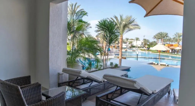 Номер Deluxe Swim Up Sunrise Montemare Resort -Grand Select