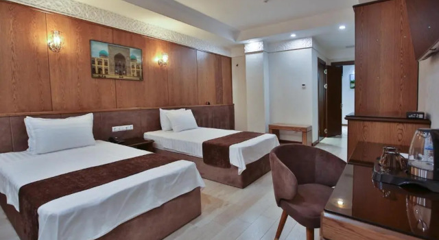 Отель Paradise Plaza Luxury