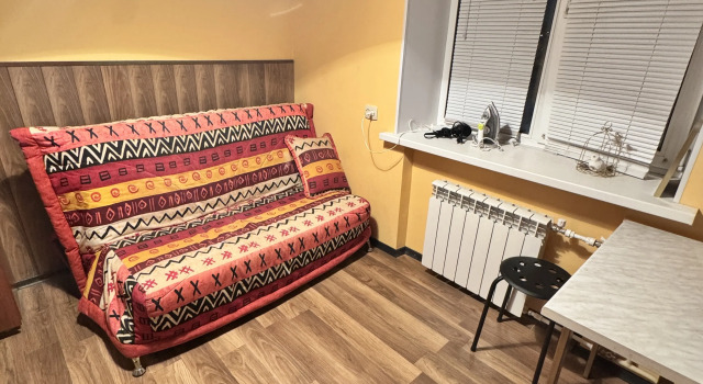 Uyutnaya Studiya so Vsem Neobkhodimym Flat, Prenota Appartamento Hotel a Samara con parcheggio, Parcheggio